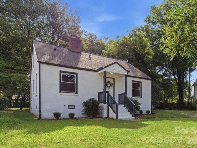 House for sale in Mecklenburg, North Carolina