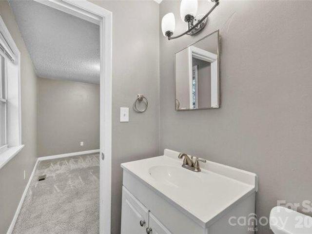 House for sale in Mecklenburg, North Carolina