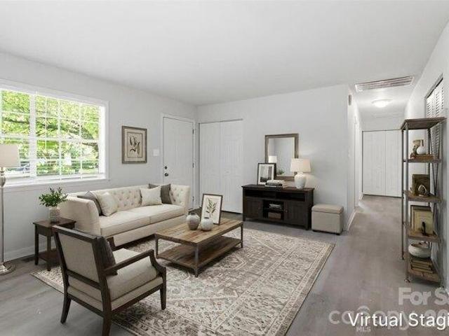 House for sale in Mecklenburg, North Carolina