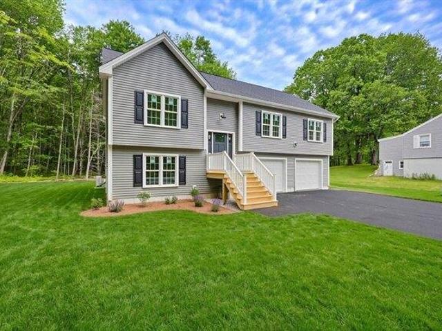 House for sale in Charlton, Massachusetts