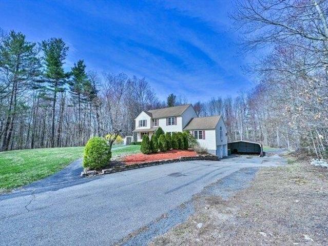 House for sale in Charlton, Massachusetts