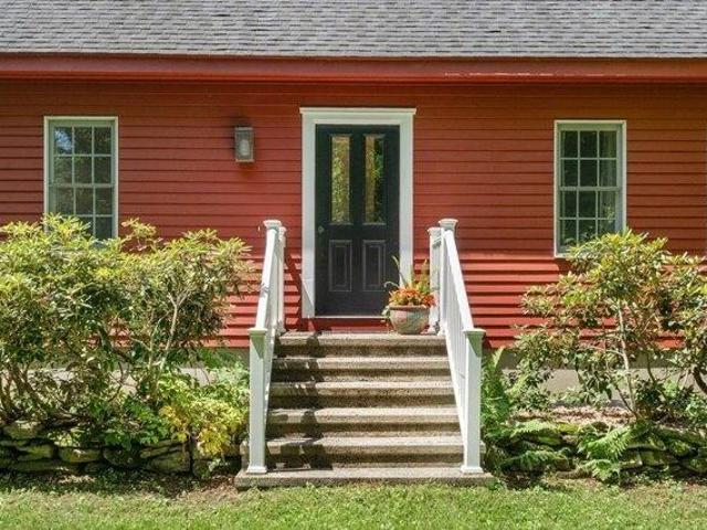 House for sale in Charlton, Massachusetts