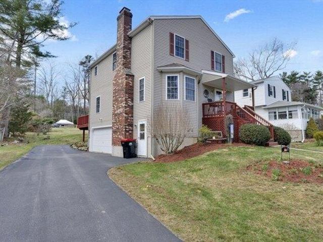 House for sale in Charlton, Massachusetts