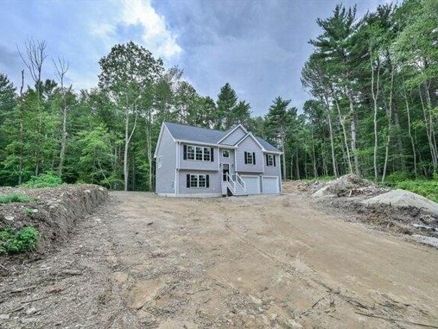 House for sale in Charlton, Massachusetts