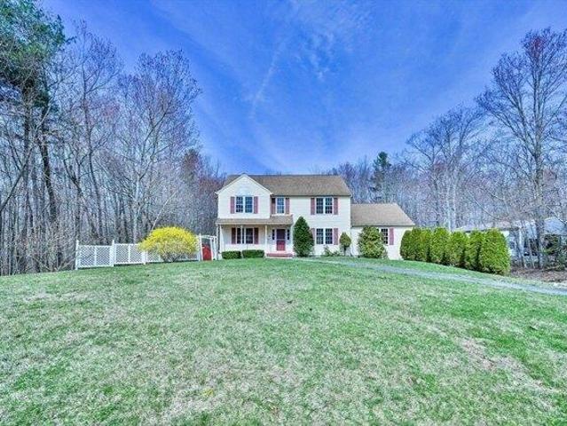 House for sale in Charlton, Massachusetts