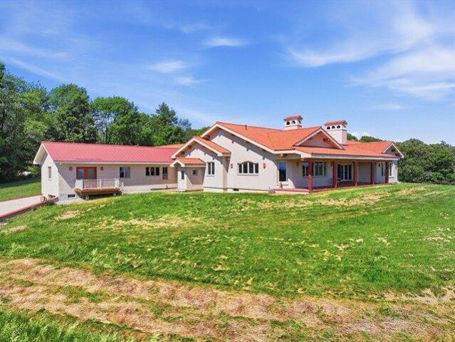 House for sale in Charlton, Massachusetts
