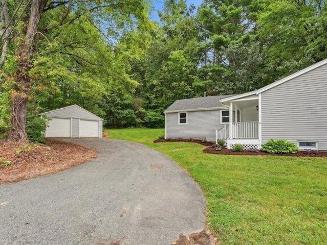 House for sale in Charlton, Massachusetts