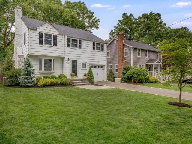 House for sale in Chatham, New Jersey