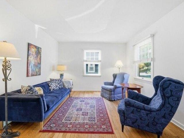 House for sale in Chatham, New Jersey