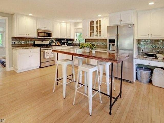 House for sale in Chatham, New Jersey