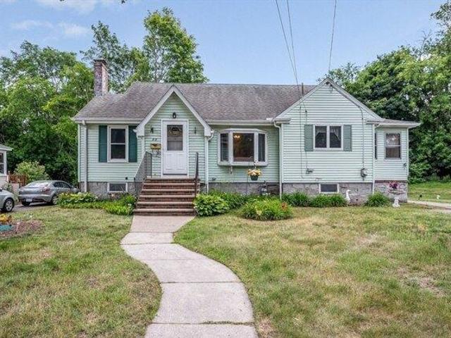 House for sale in Chelmsford, Massachusetts