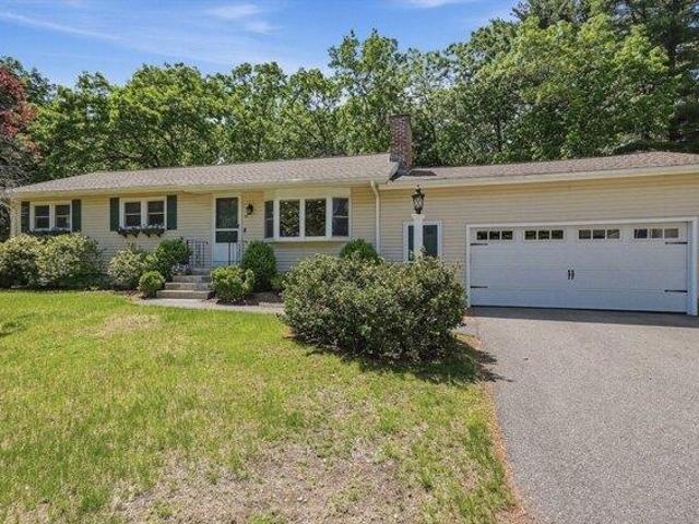 House for sale in Chelmsford, Massachusetts
