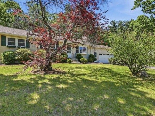 House for sale in Chelmsford, Massachusetts