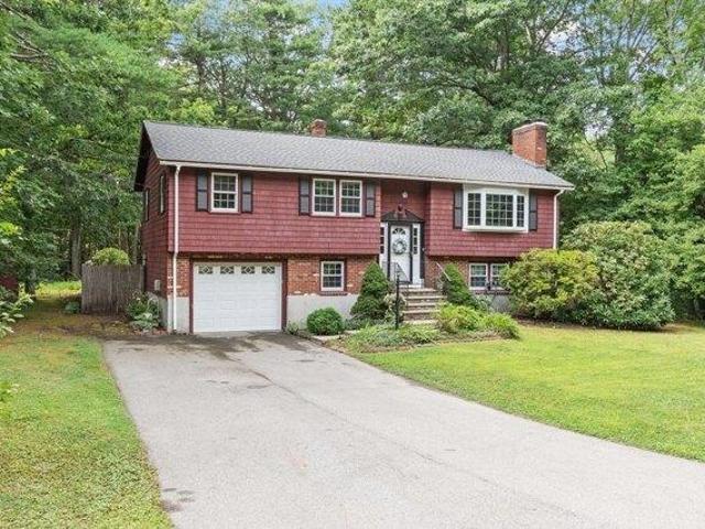 House for sale in Chelmsford, Massachusetts