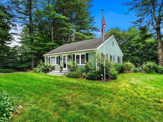 House for sale in Chelmsford, Massachusetts