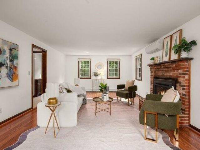House for sale in Chelmsford, Middlesex County