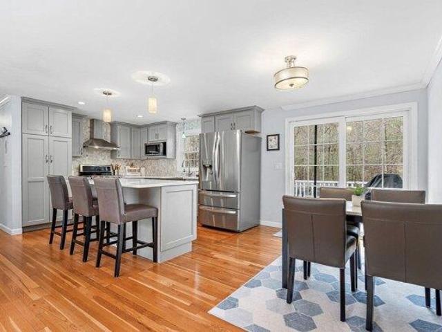 House for sale in Chelmsford, Middlesex County