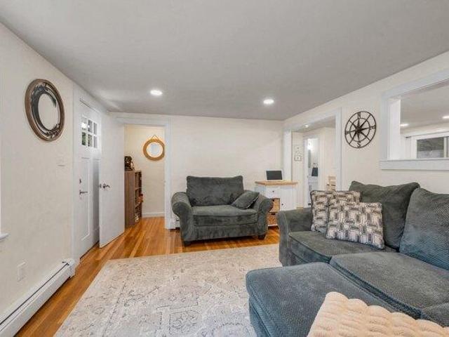 House for sale in Chelmsford, Middlesex County