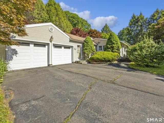 House for sale in Cheshire, Connecticut