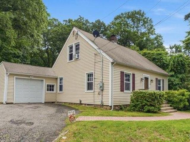 House for sale in Cheshire, Connecticut