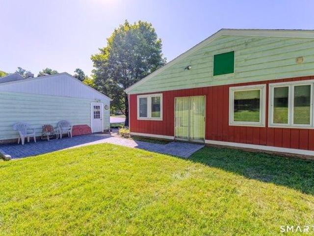 House for sale in Cheshire, Connecticut