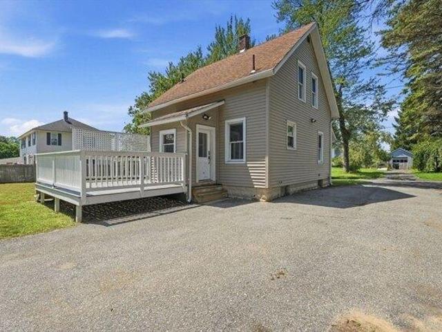 House for sale in Hampden, Massachusetts
