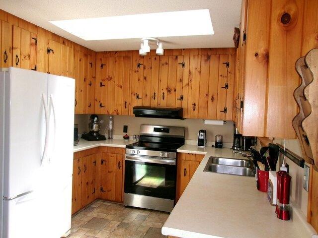 House for sale in China, Maine