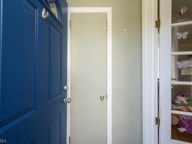 House for sale in Clark, New Jersey