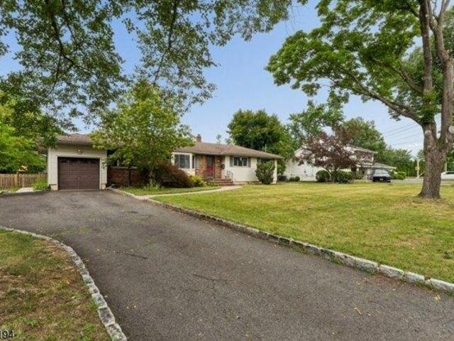 House for sale in Clark, New Jersey