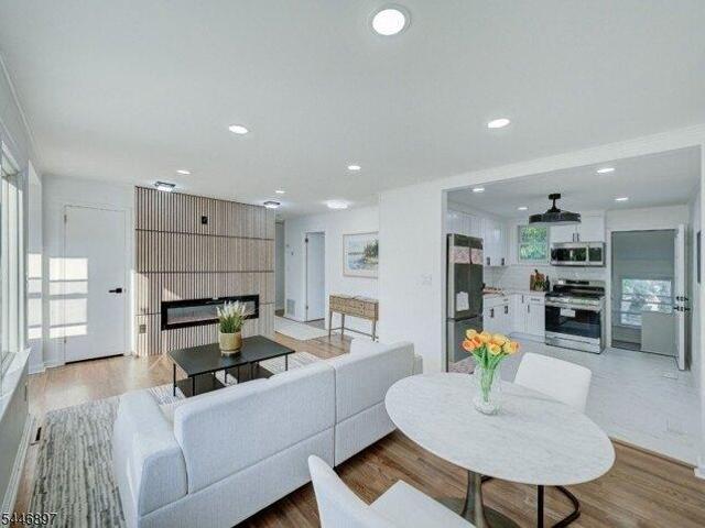 House for sale in Clark, New Jersey