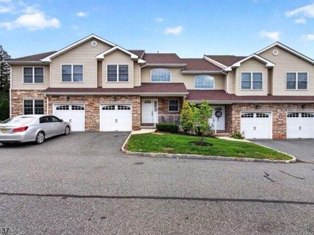 House for sale in Clark, New Jersey