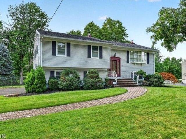 House for sale in Clark, New Jersey
