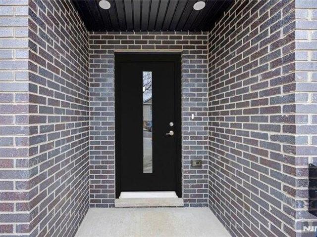 House for sale in Cliffside Park, New Jersey