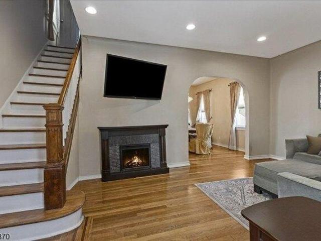 House for sale in Cliffside Park, New Jersey