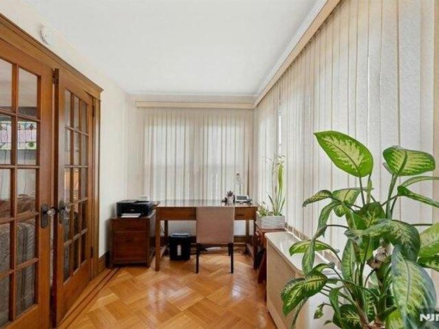 House for sale in Cliffside Park, New Jersey