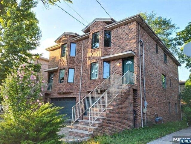 House for sale in Cliffside Park, New Jersey
