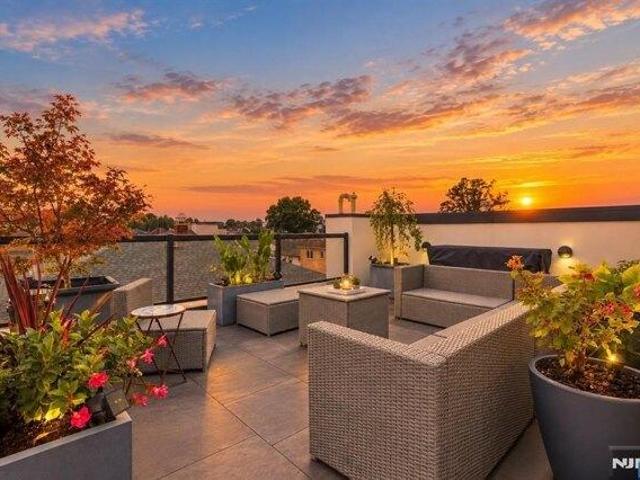 House for sale in Grantwood, Cliffside Park