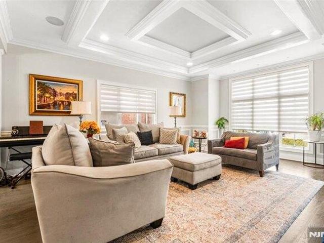 House for sale in Grantwood, Cliffside Park