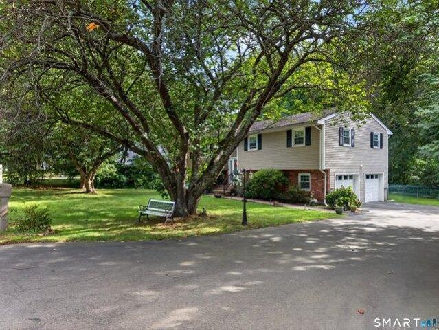 House for sale in Clinton, Lower Connecticut River Valley Planning Region