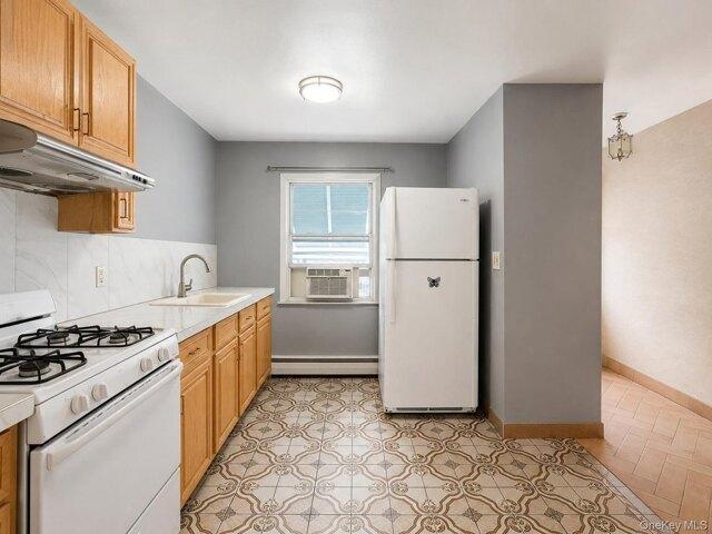 House for sale in Queens, Arverne