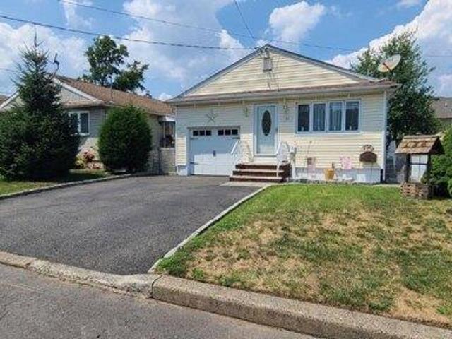 House for sale in Avenel, New Jersey