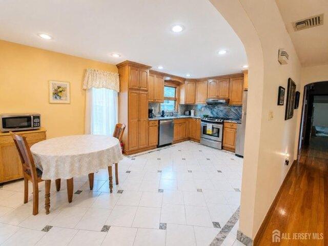 House for sale in Avenel, New Jersey