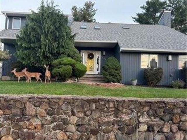 House for sale in Avenel, New Jersey