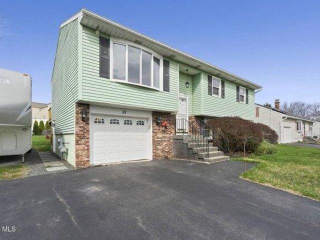 House for sale in Colonie, New York