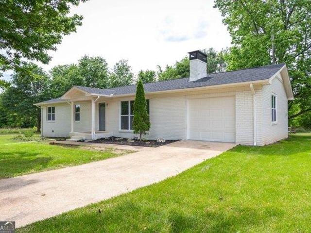 House for sale in Commerce, Georgia