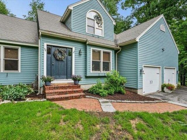 House for sale in New Hampshire
