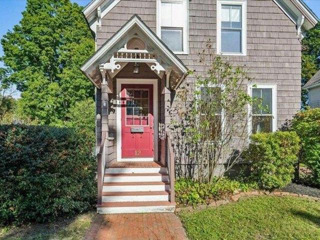 House for sale in New Hampshire