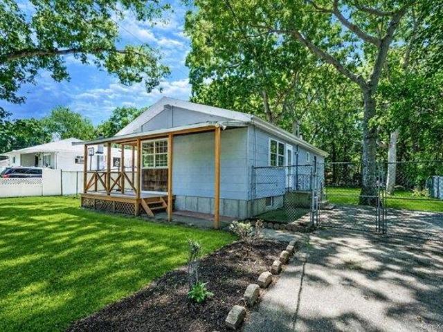 House for sale in Centereach, New York