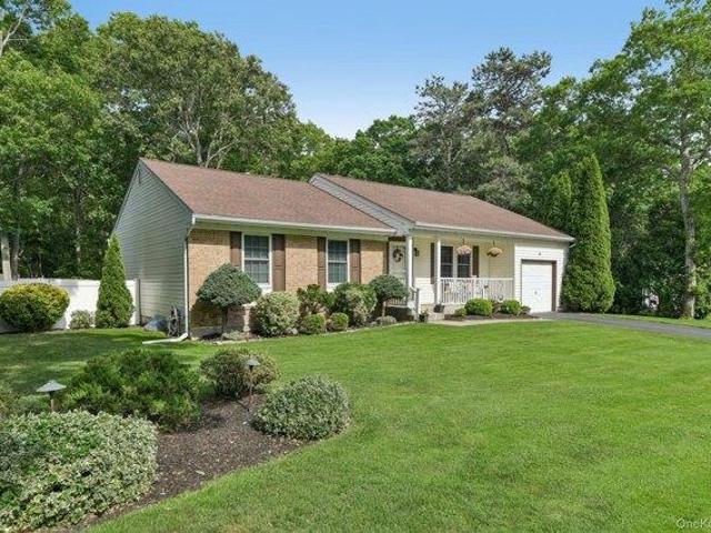 House for sale in Centereach, New York
