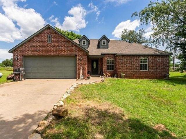 House for sale in Coweta, Oklahoma